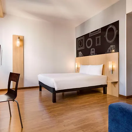 Hotel Ibis Center