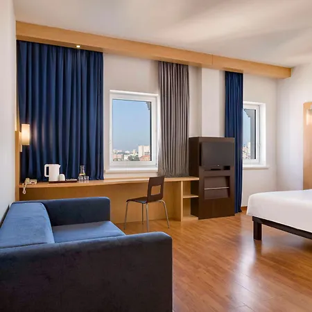 Hotel Ibis Center 3*