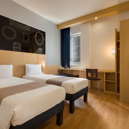 Ibis Center Hotel Kiev