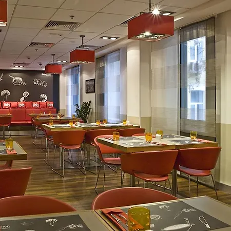 Ibis Center Hotel 3*