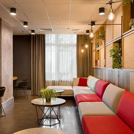 Ibis Center Hotel 3*